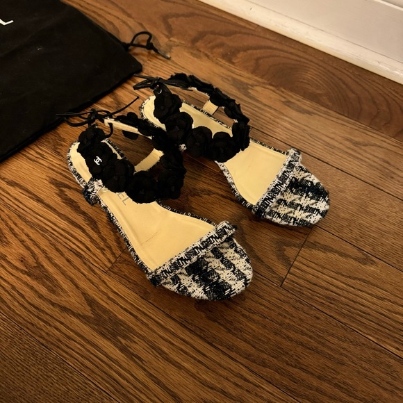 Chanel Tweed Sandals - Picture 8 of 14